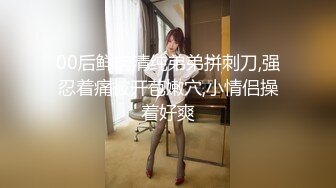 酒吧女厕全景偷拍长发红唇美女⭐肥逼黑黑长，长的穴毛