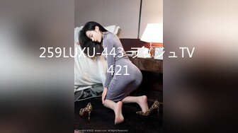 肚皮舞教练道具自慰 皮肤白皙奶子诱人 手抠骚逼特写看淫水[MP4/215MB]