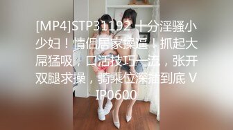 可爱小美眉换装秀，瞬间秒变萌萌哒小仙女，好喜欢呦！