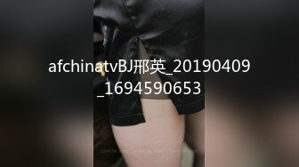 校花女神希梦舒注意到我平常爱护小动物,竟然就在教室说要奖励像我这样善良的人,我说我什麽都不会什麽都不知道,没想到她衣服一脱,我硬梆梆什麽都会了!!