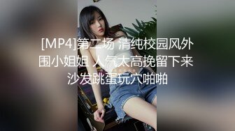 父子同行,儿子回家看到好友在爸爸的床上