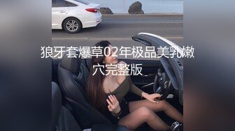 良家小少妇露脸一个人在家陪狼友嗨，全程露脸风骚的大屁股，奶子不小自己揉捏，近距离自慰逼逼玩阴蒂好多水